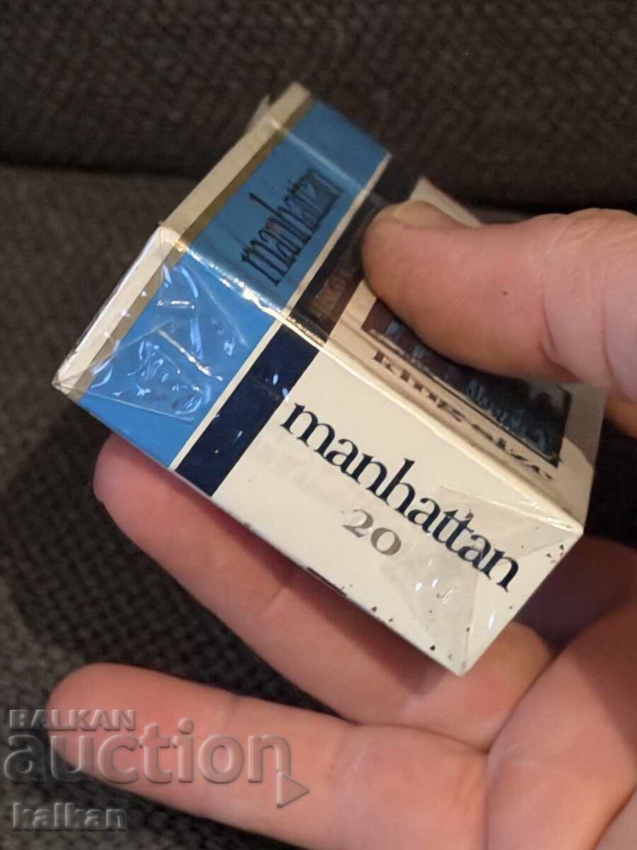 Licitație Țigări Manhattan noi, sigilate din anii '80