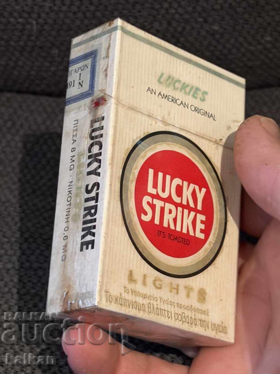 Vintage LUCKY STRIKE Lights cigarettes new, sealed with price € 40.00 | 78.23 BGN