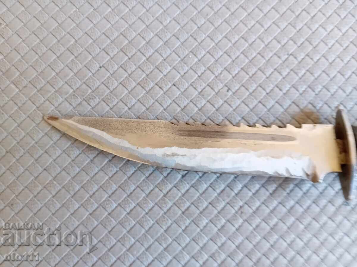 Auction  OLD HUNTING KNIFE