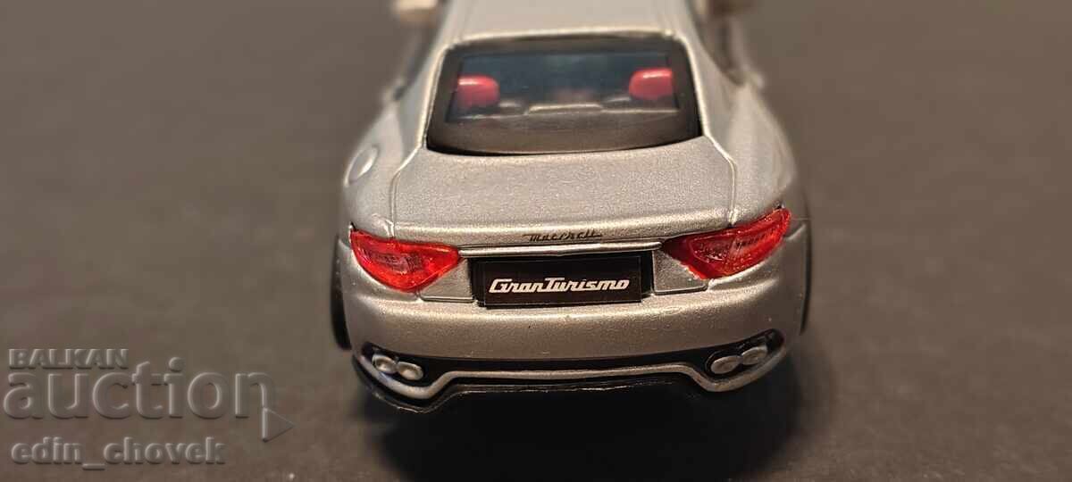 Maserati GranTurismo Bburago 1/43 cu preț € 5.00 | 9.78 BGN