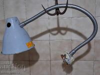 Lampă industrială electrică mobilă pentru strung