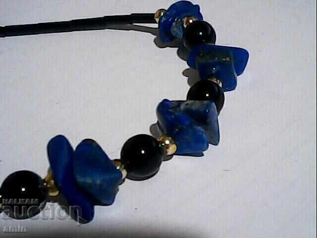Frumos colier cu mărgele ses din lapis lazuli cu preț € 5.00 | 9.78 BGN