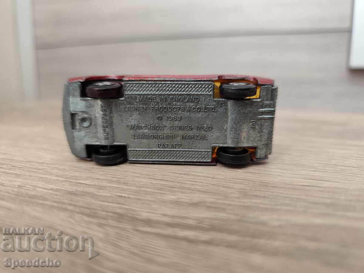 Livrarea Matchbox Lamborghini Marzal englezesc