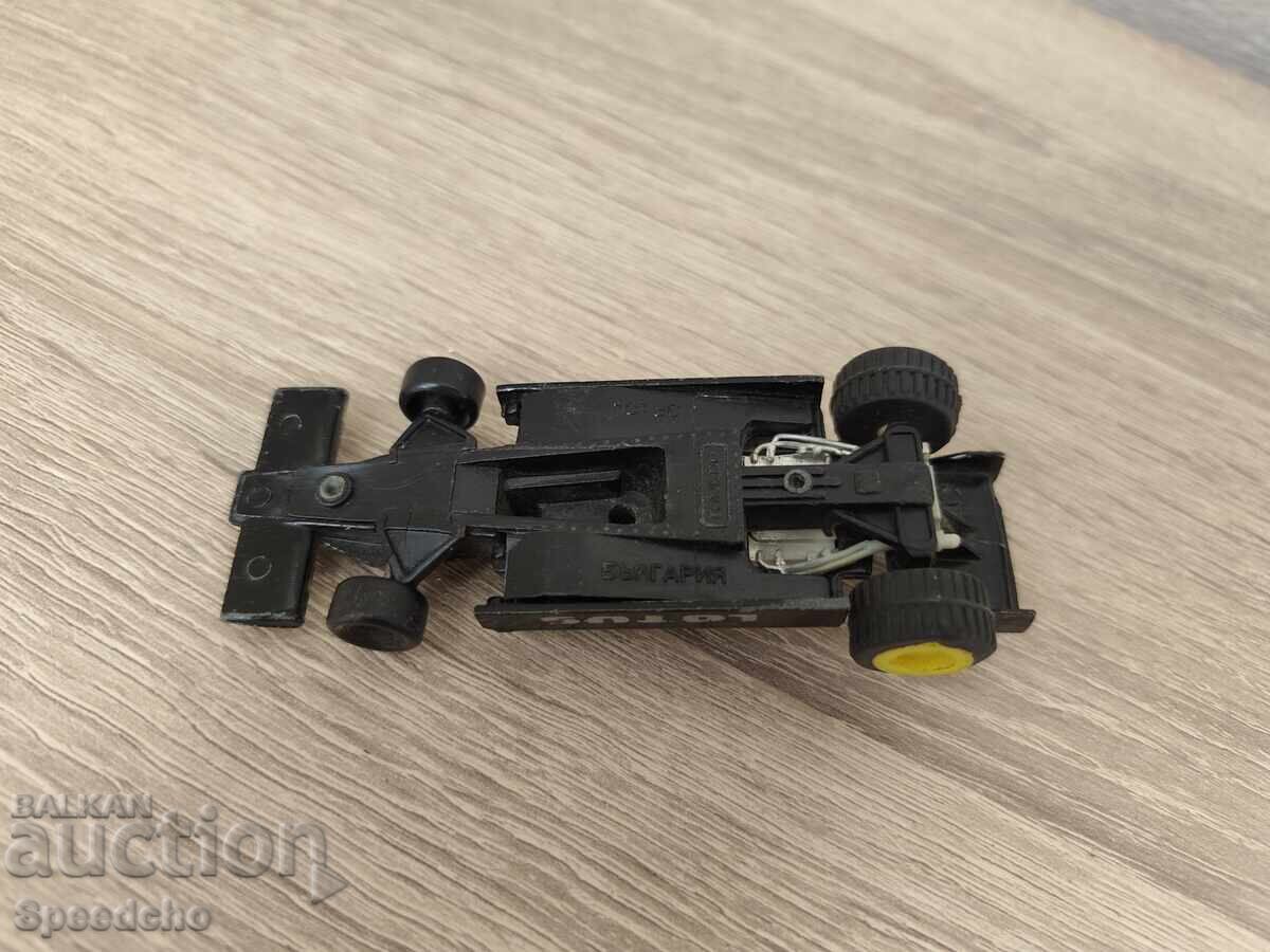 Livrarea Mașinuță veche Micro Lotus Formula Bulgaria