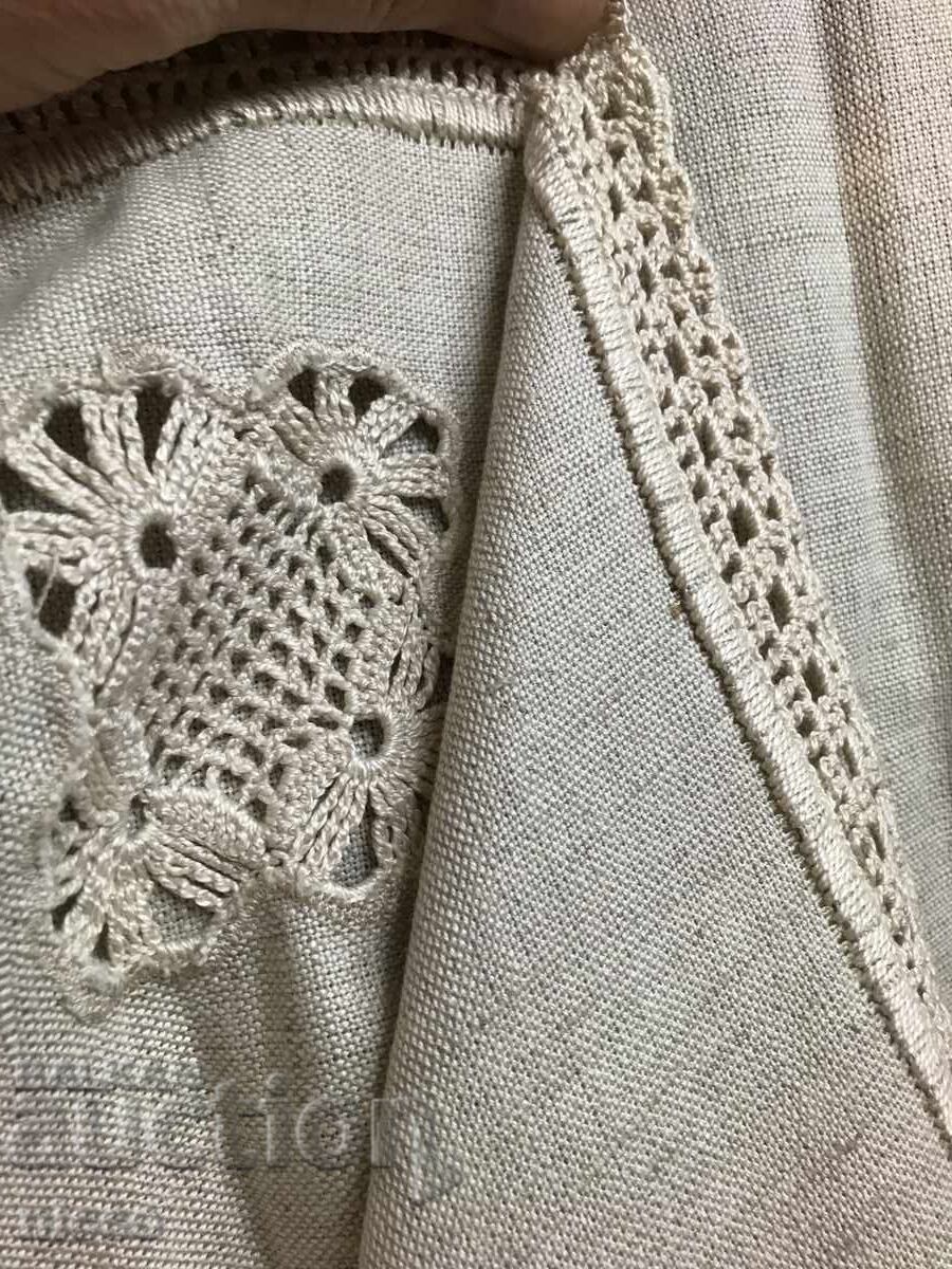 Față de masă din in cu broderie manuală - 7 Față de masă din in cu broderie manuală - 7