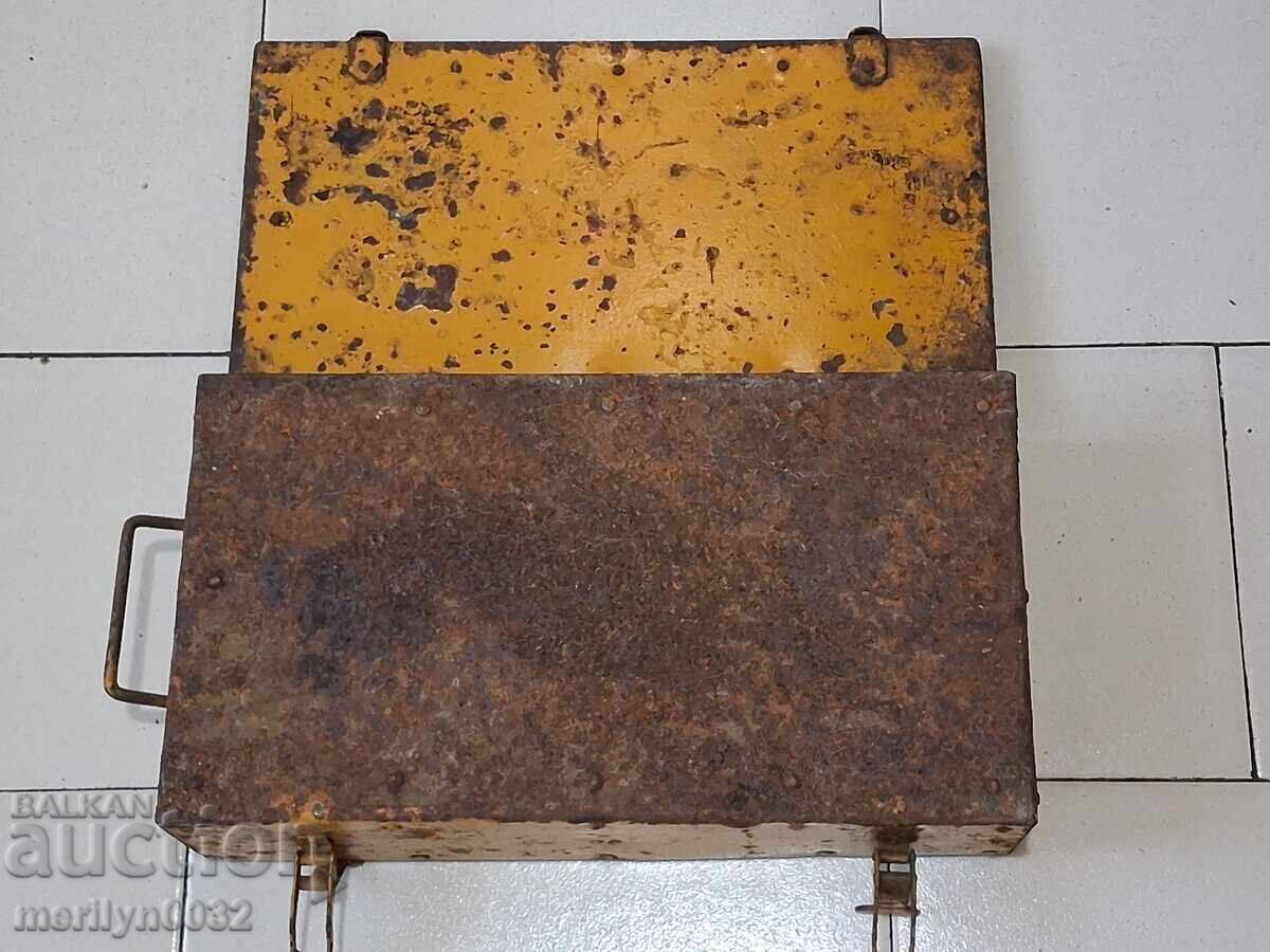 Cutie metalică trusă medicală Primul și Al Doilea Război Mondial Wehrmacht WW1 WW2 RRR - 6