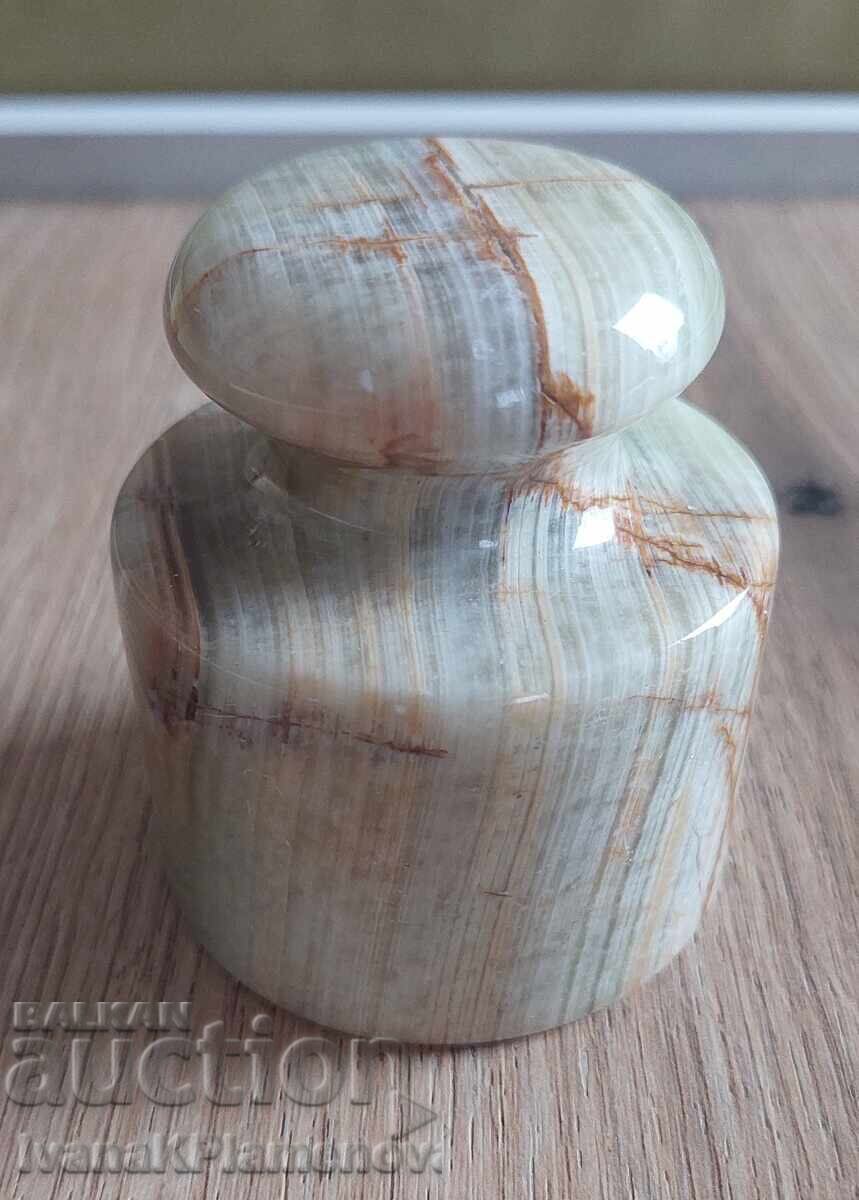 Auction  Onyx mineral for collectors