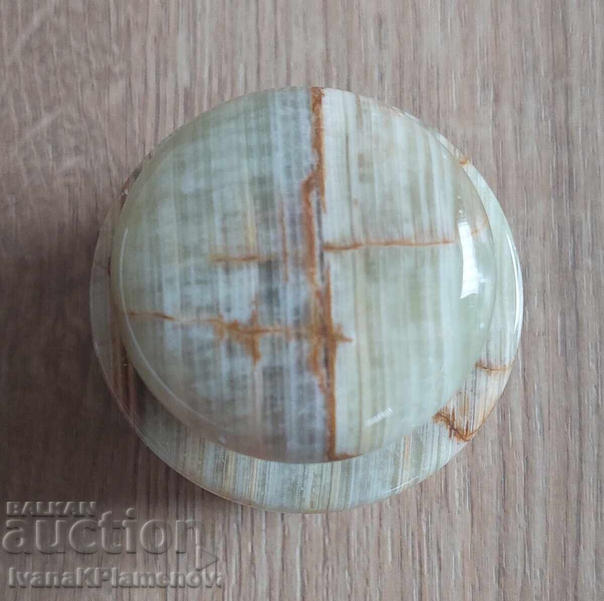 Delivery of Onyx mineral for collectors