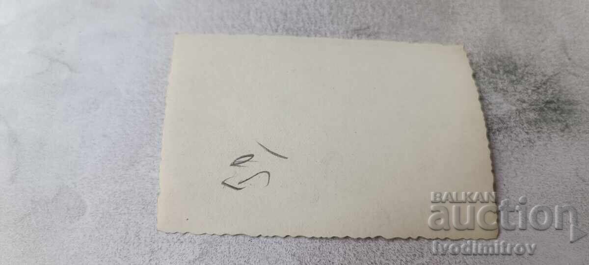 Fotografie bărbat pe munte iarna cu preț € 0.76 | 1.49 BGN