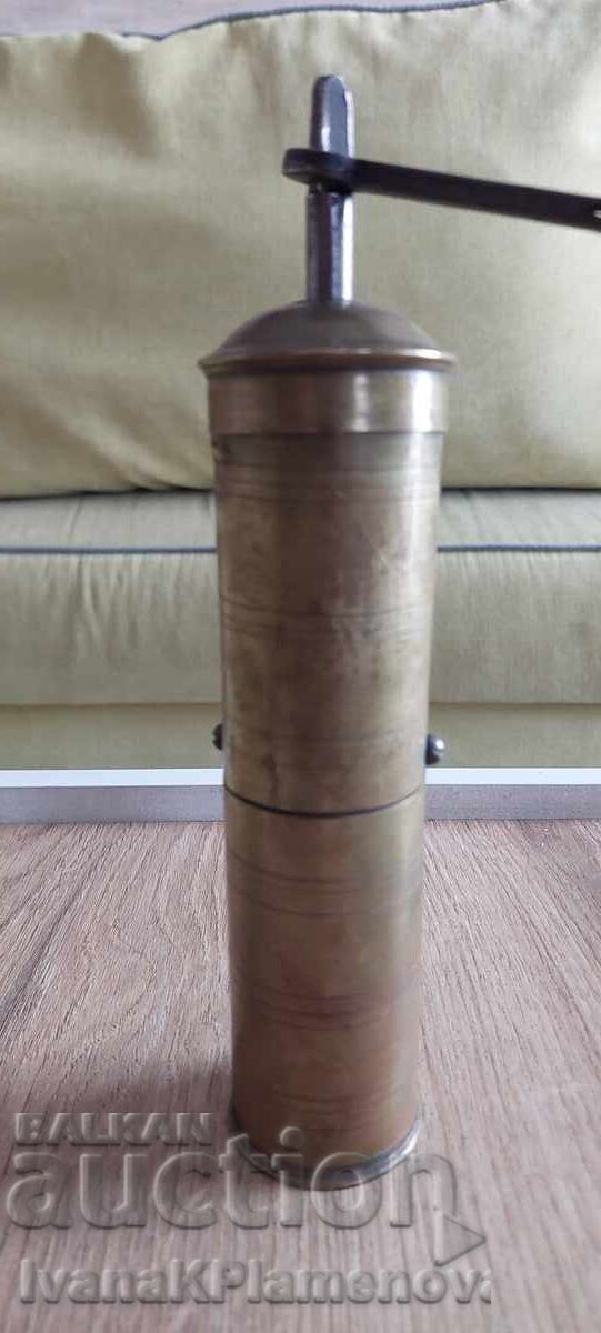 Auction  Bronze retro mill for connoisseurs