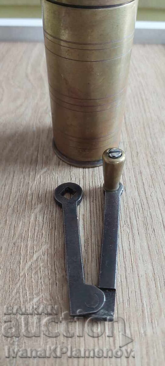 Delivery of Bronze retro mill for connoisseurs