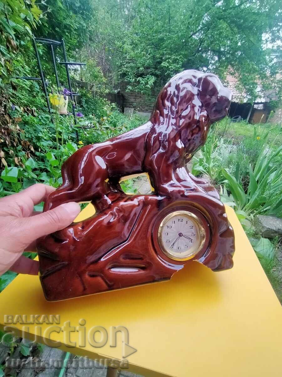 mechanical lion table clock - 7