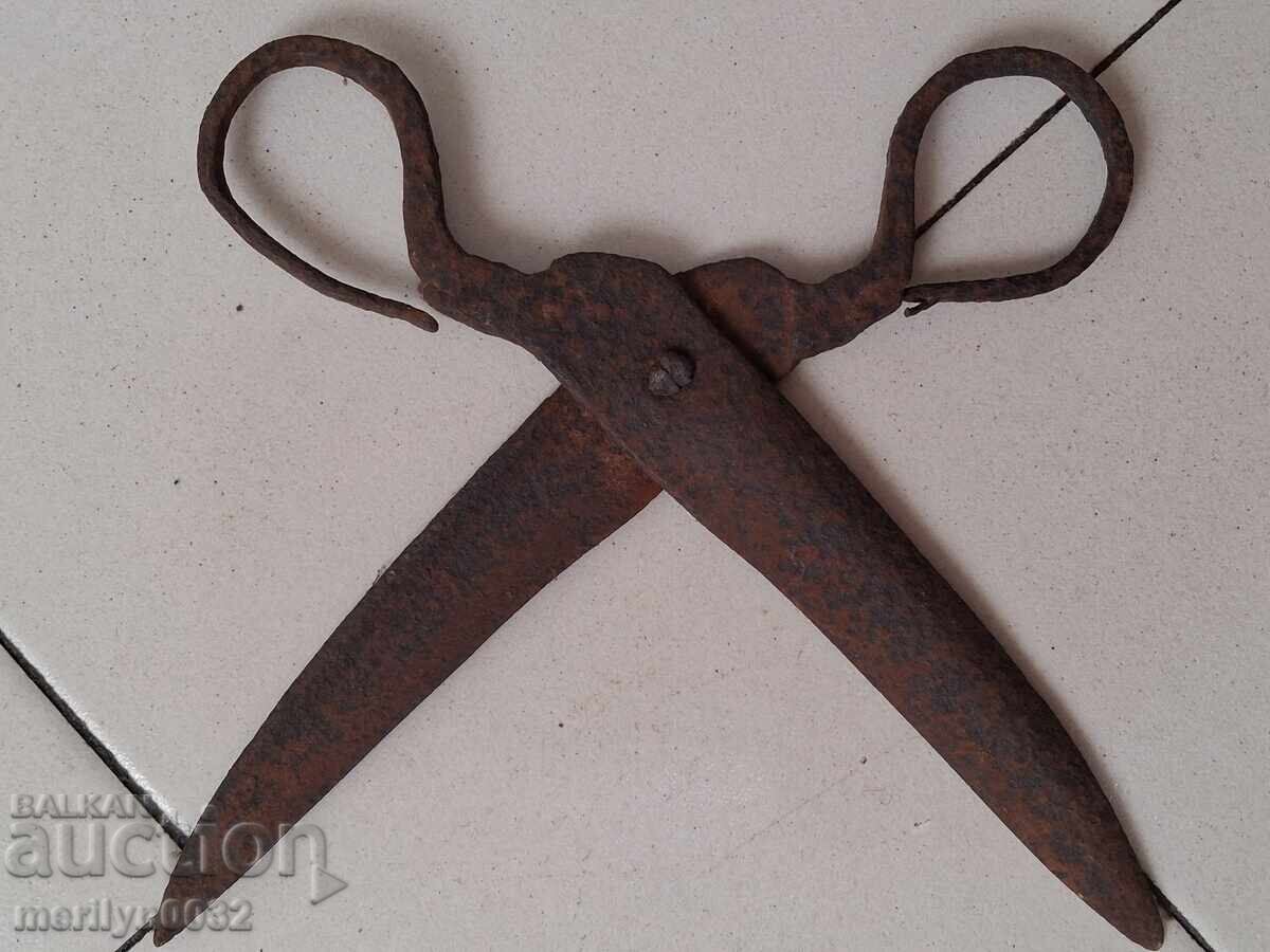 Παλιό σφυρήλατο ψαλίδι, μαχαίρι, ψαλίδι από σφυρήλατο σίδερο με τιμή € 32.47 | 63.51 BGN