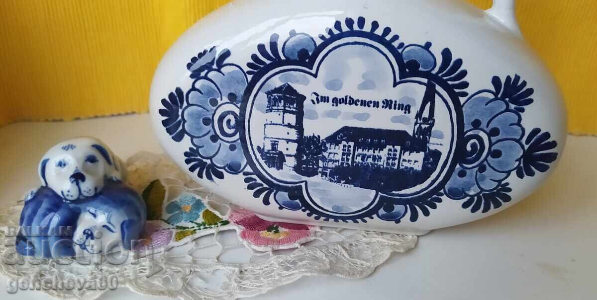 ROYAL Delf Noland - carafă și figurină cu preț € 25.00 | 48.90 BGN