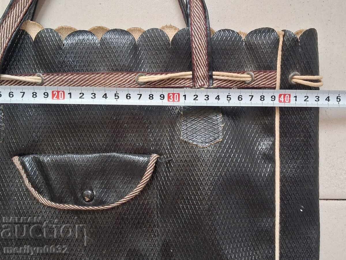 Licitație Geantă de cumpărături veche din cauciuc
