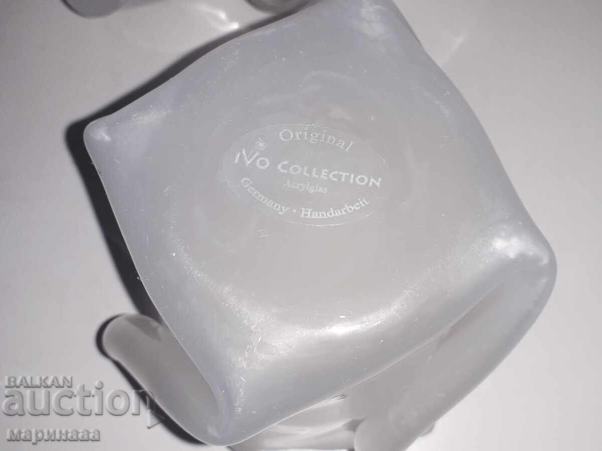 Auction  DESIGNER VASES ''IVO COLLECTION''. ACRYLIC GLASS