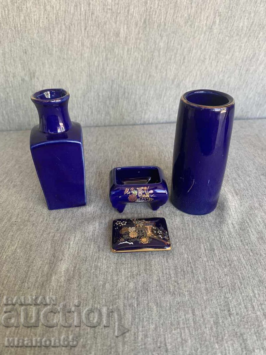 Delivery of Set of 3 Kutani porcelains