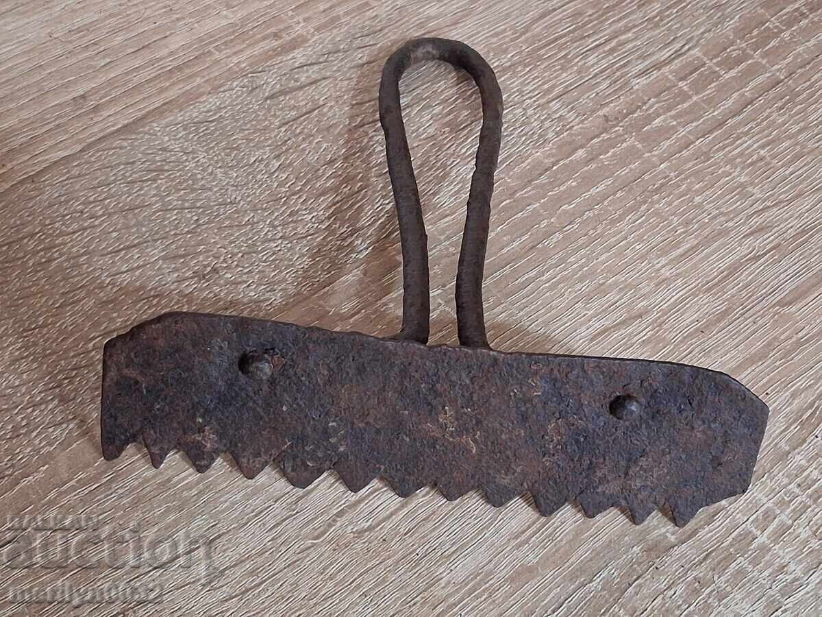 Auction Hand forged grappa, wrought iron, tool Auction Hand forged grappa, wrought iron, tool