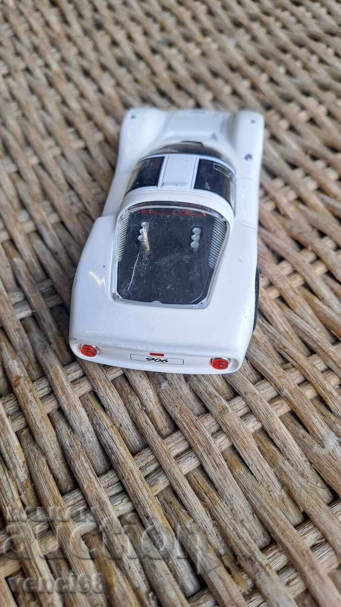 Licitație Schuco-Porsche 908