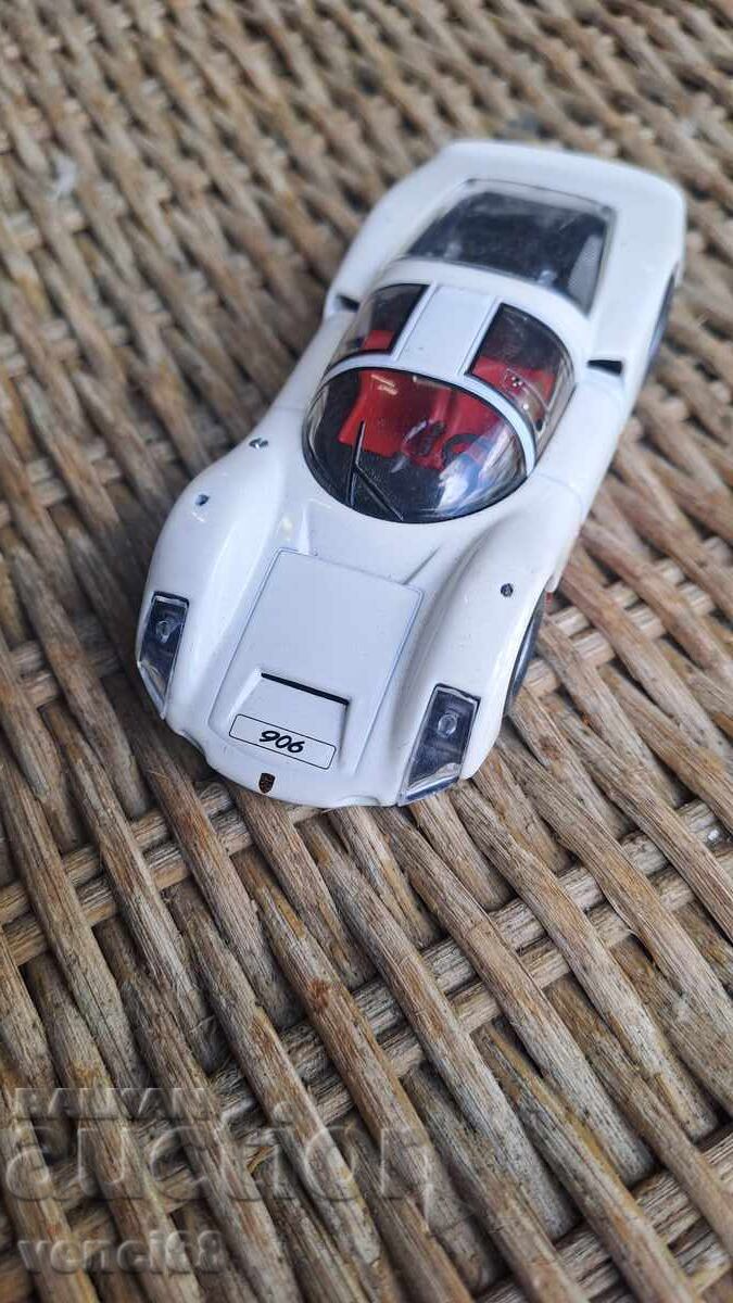 Schuco-Porsche 908