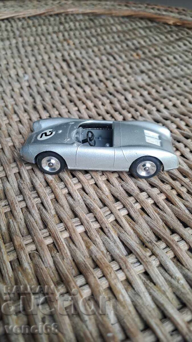 Solido-porsche spider 1/43 cu preț € 10.00 | 19.56 BGN