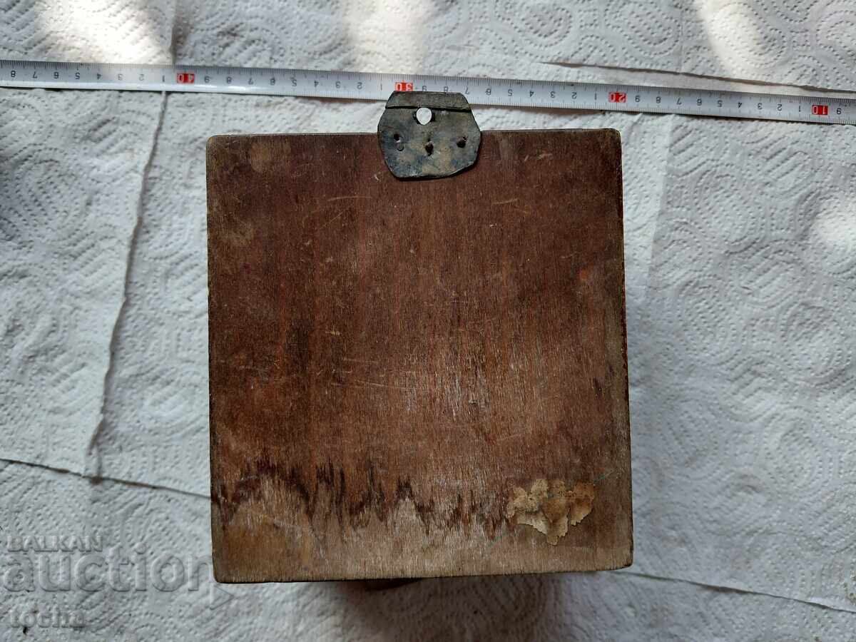 Δημοπρασία 1η, παλαιά θήκη ρολογιού