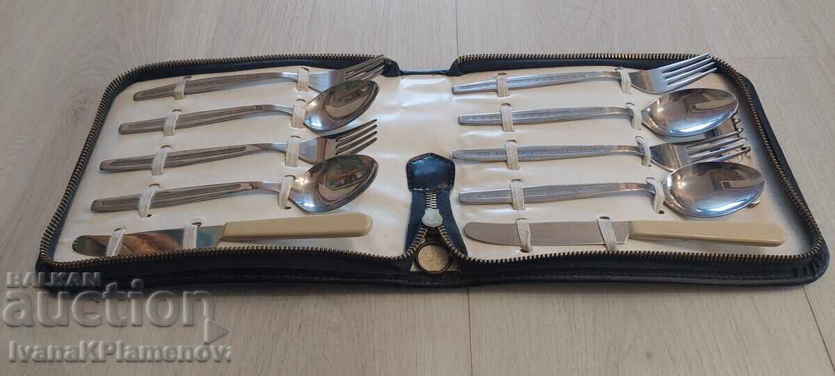 Livrarea Set turistic Veliko Târnovo pentru cunoscători