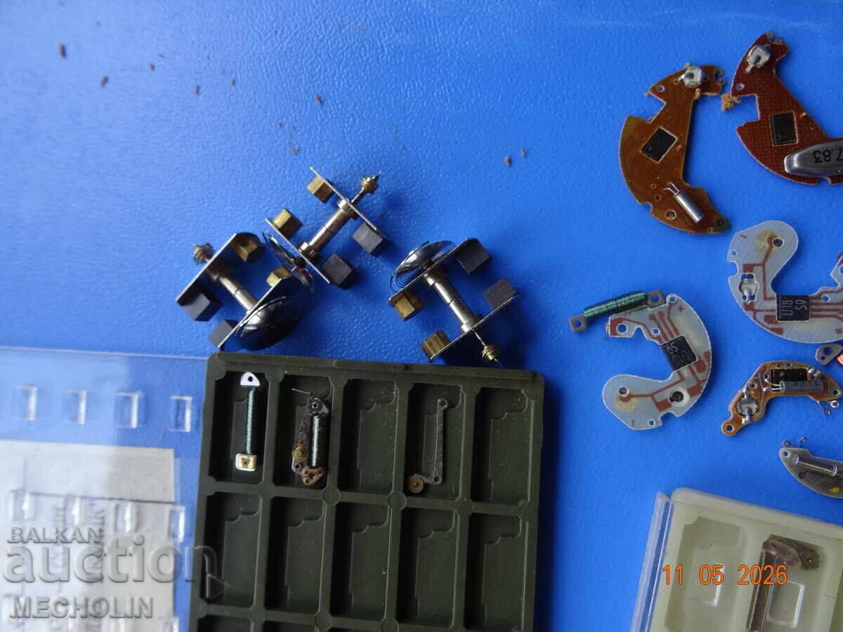 PIESE ORIGINALE DE COLECȚIE PENTRU CEASURI CUARȚ RUSEȘTI - 5 PIESE ORIGINALE DE COLECȚIE PENTRU CEASURI CUARȚ RUSEȘTI - 5