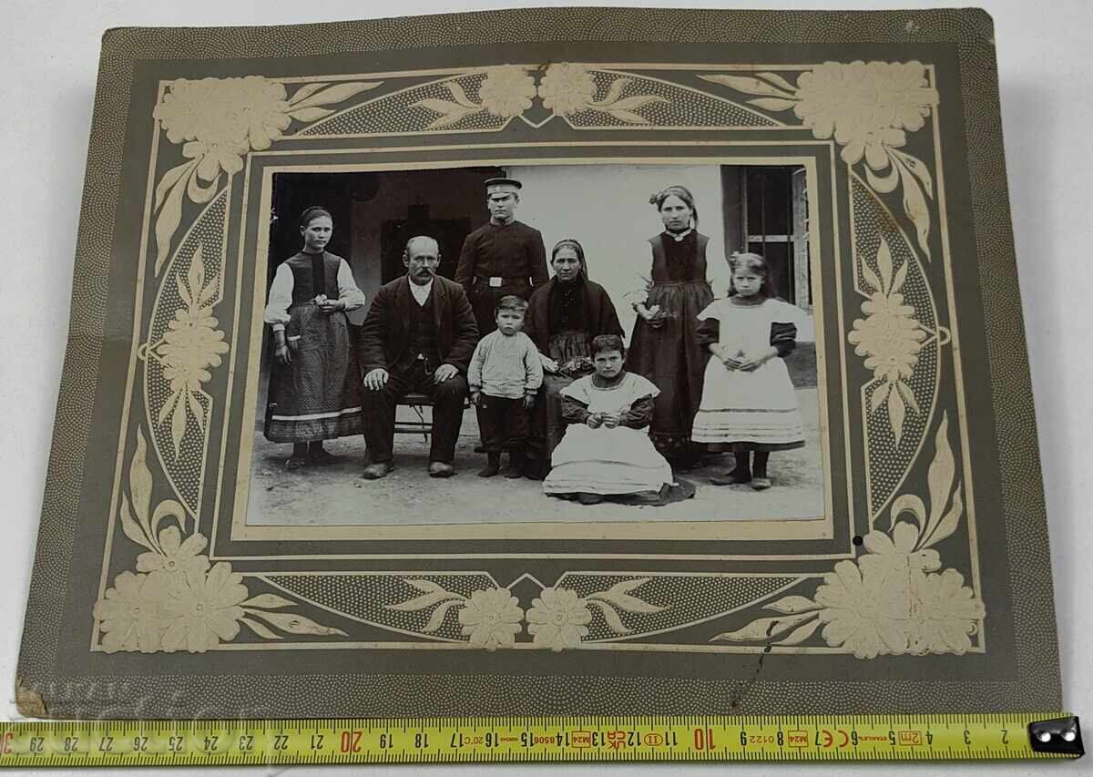 Licitație ÎNCEPUTUL SECOLULUI XX PORT STIL FAMILIAL FOTOGRAFIE CARTON