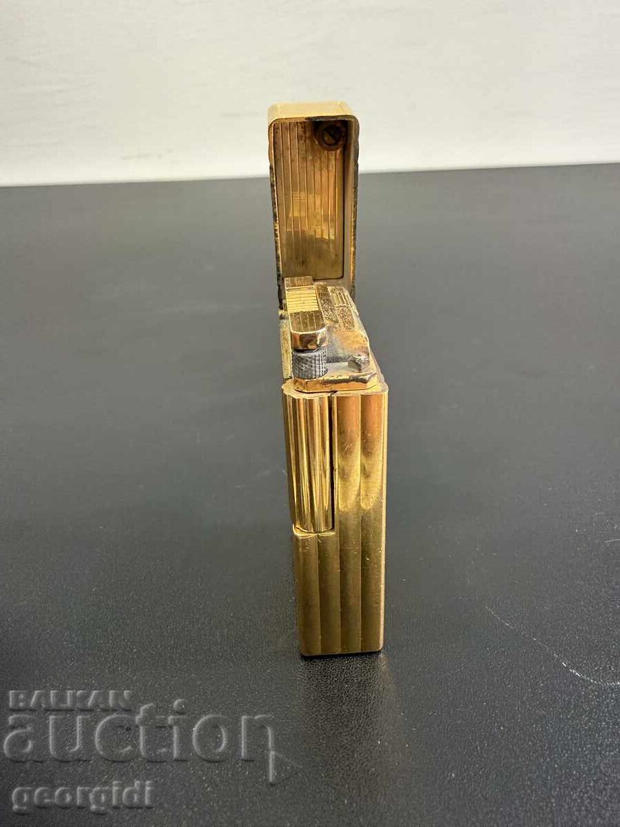 Brichetă de lux placată cu aur S.T. Dupont nr. 8159 cu preț € 225.00 | 440.06 BGN