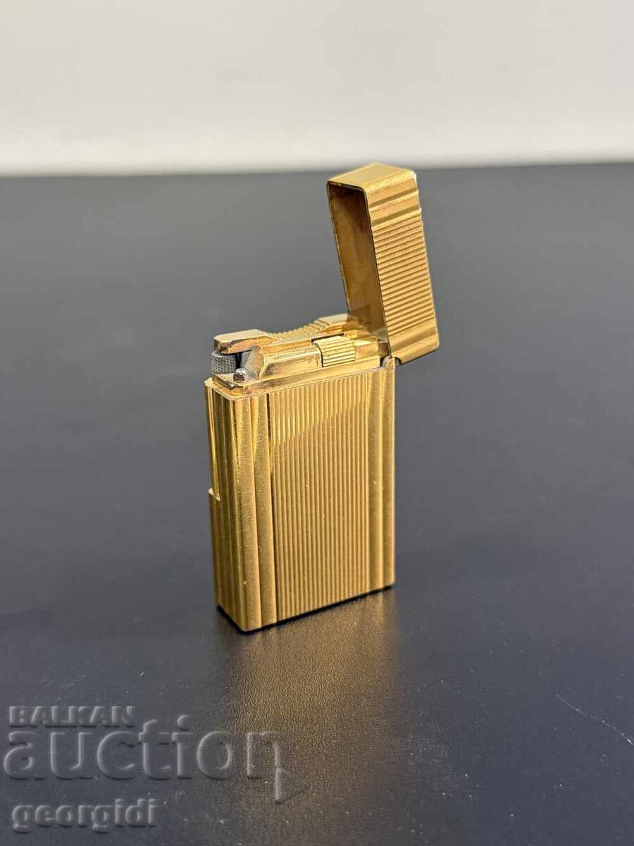 Licitație Brichetă de lux placată cu aur S.T. Dupont nr. 8159