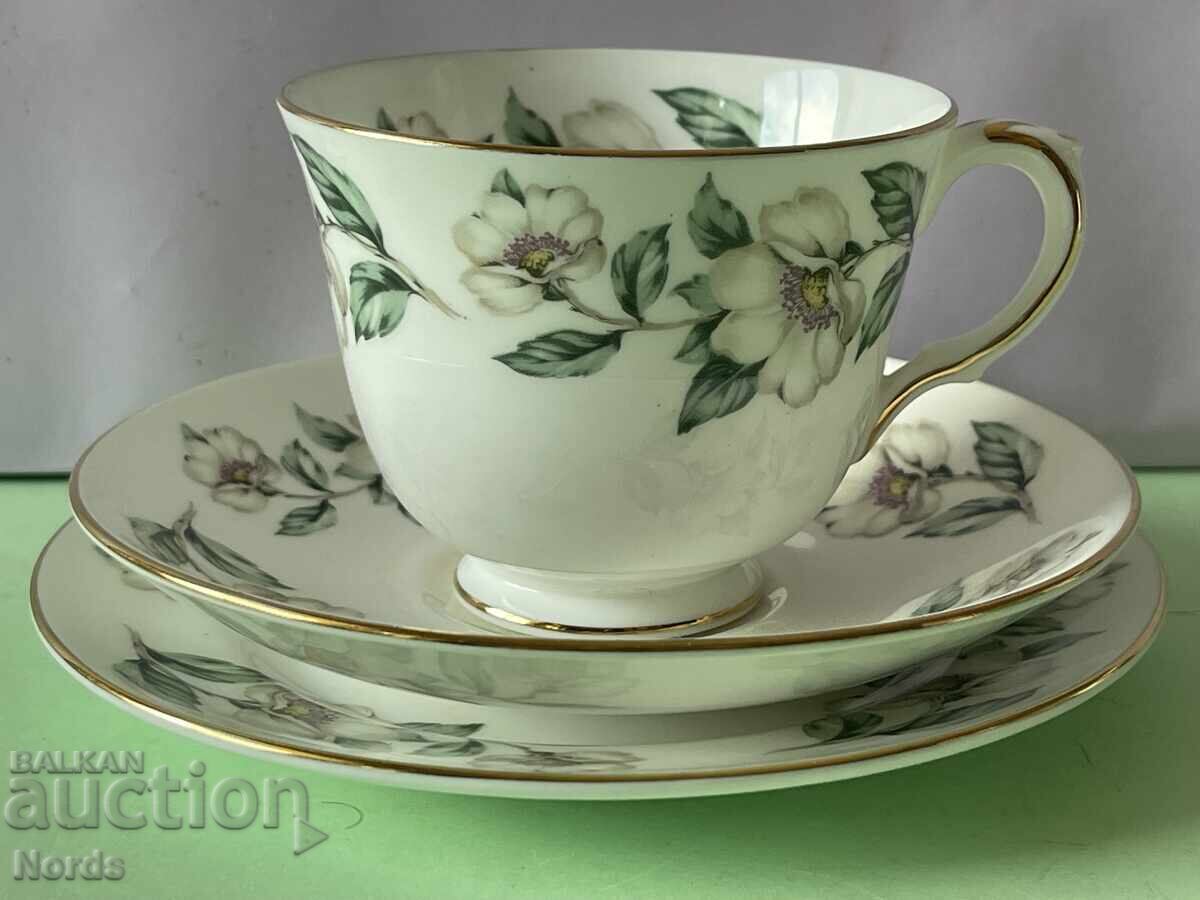 Set de ceai triplu din portelan cu preț € 4.15 | 8.12 BGN