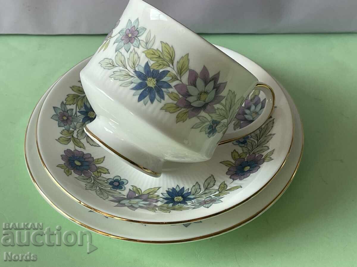 Set de ceai triplu din porțelan Paragon Set de ceai triplu din porțelan Paragon