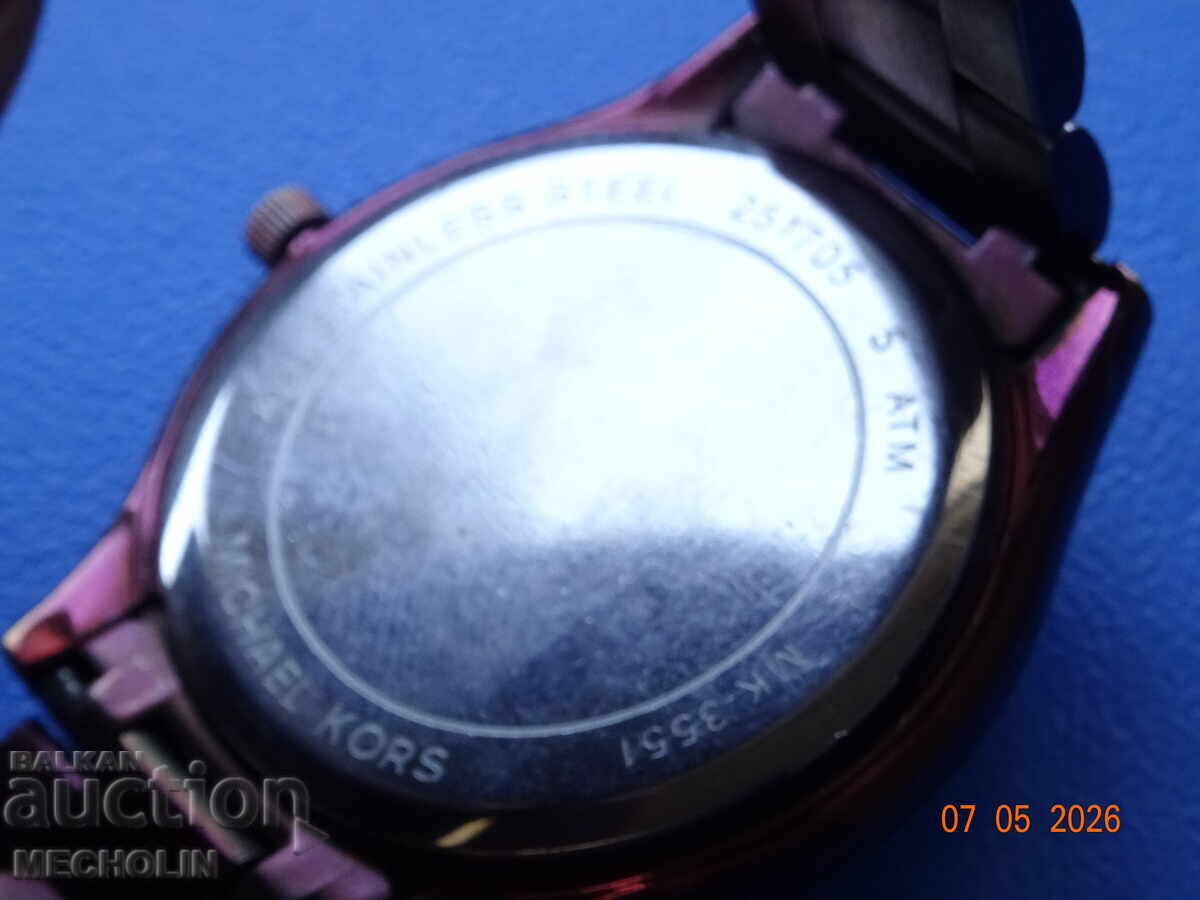 Delivery of MICHAEL KORS QUARTZ WATCH