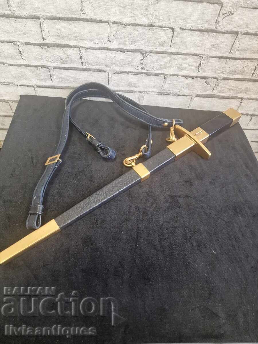 Pumnal francez. Lungime 41 cm cu teacă