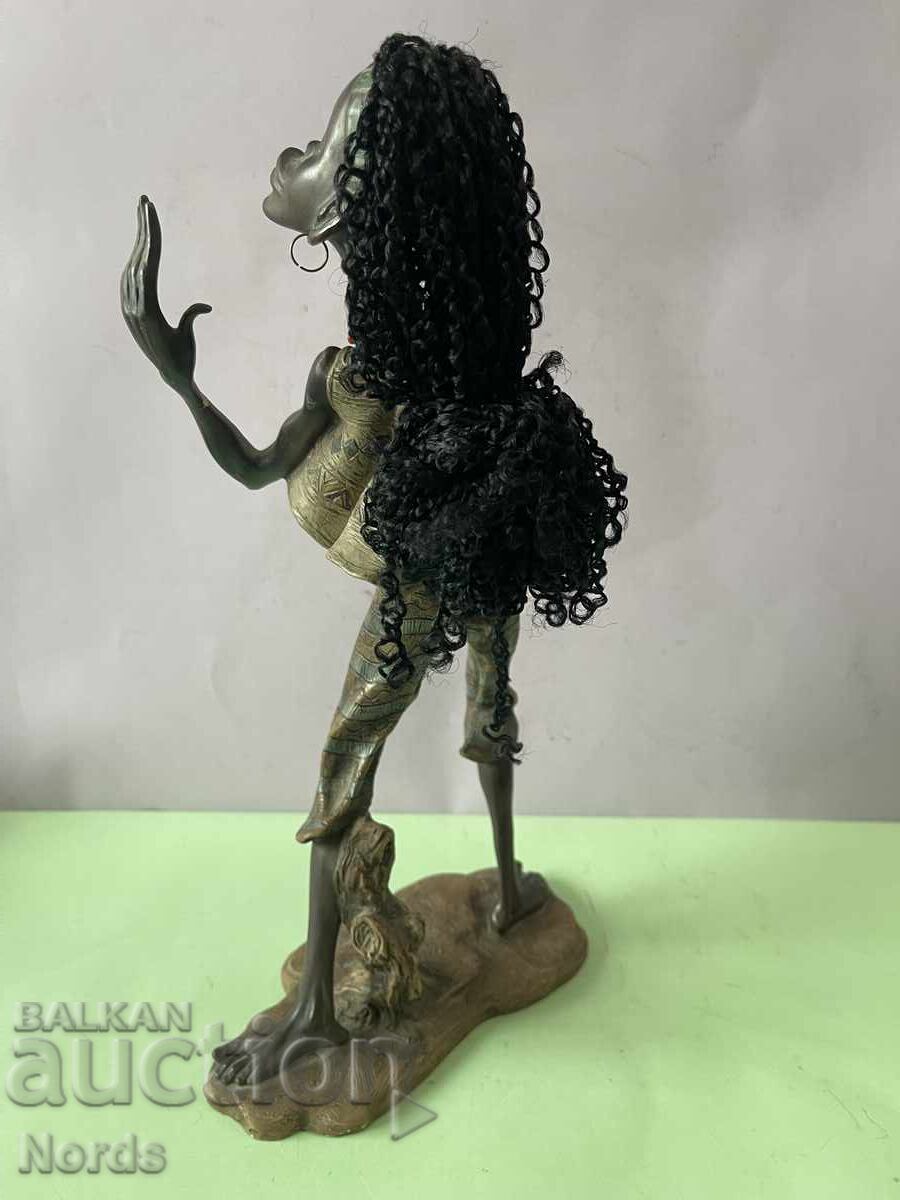 Livrarea Figurină africană The Leonardo Collection