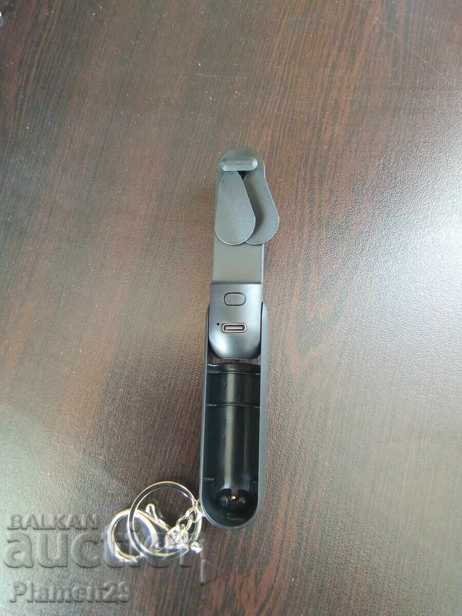 Vând mini ventilator