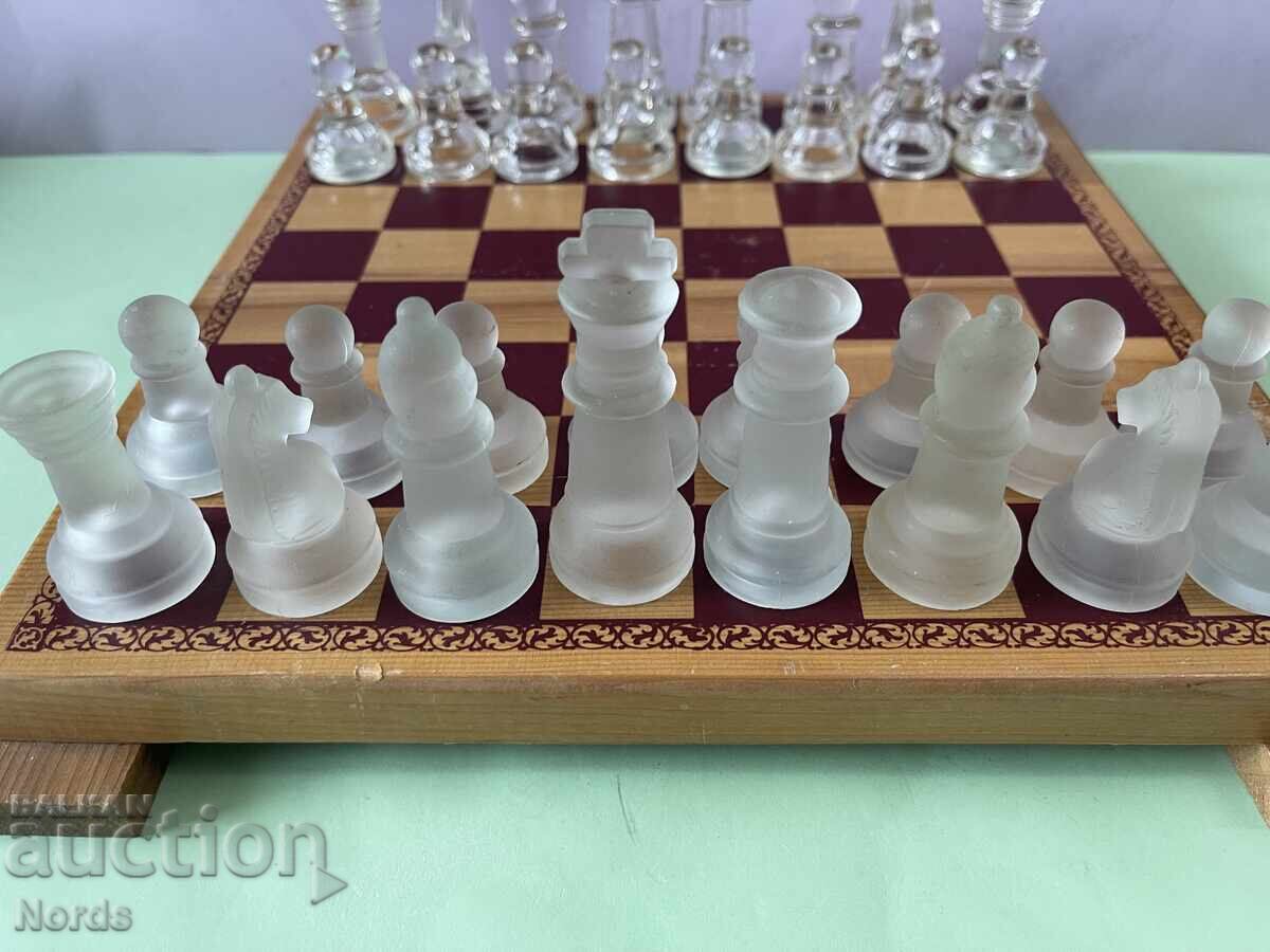 Δημοπρασία Ξύλινο σκάκι με γυάλινα πιόνια