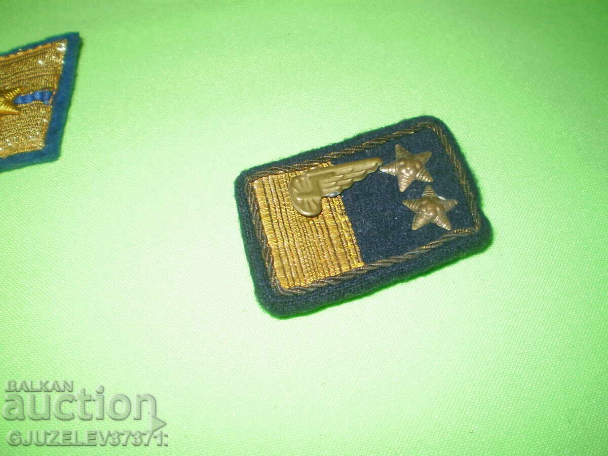 Delivery of Military bullion collar tabs gold bullion two different insignia for uniform
