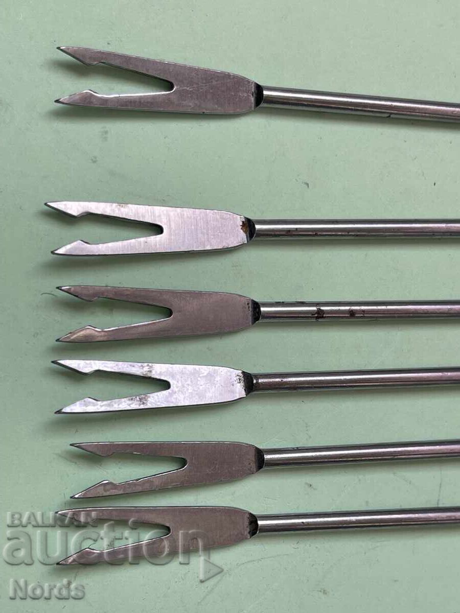 Forks with wooden handles with price € 0.45 | 0.88 BGN