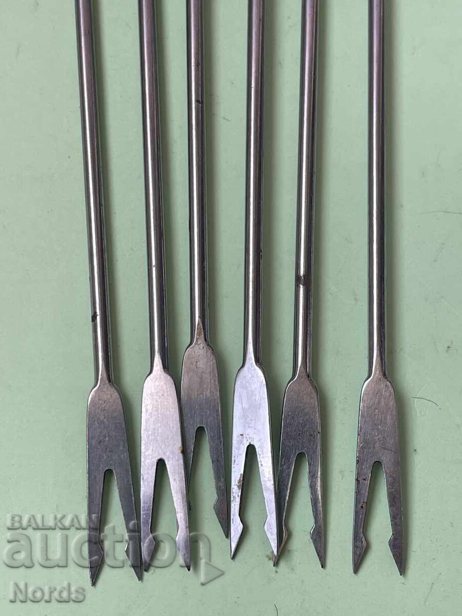 Delivery of Forks with wooden handles