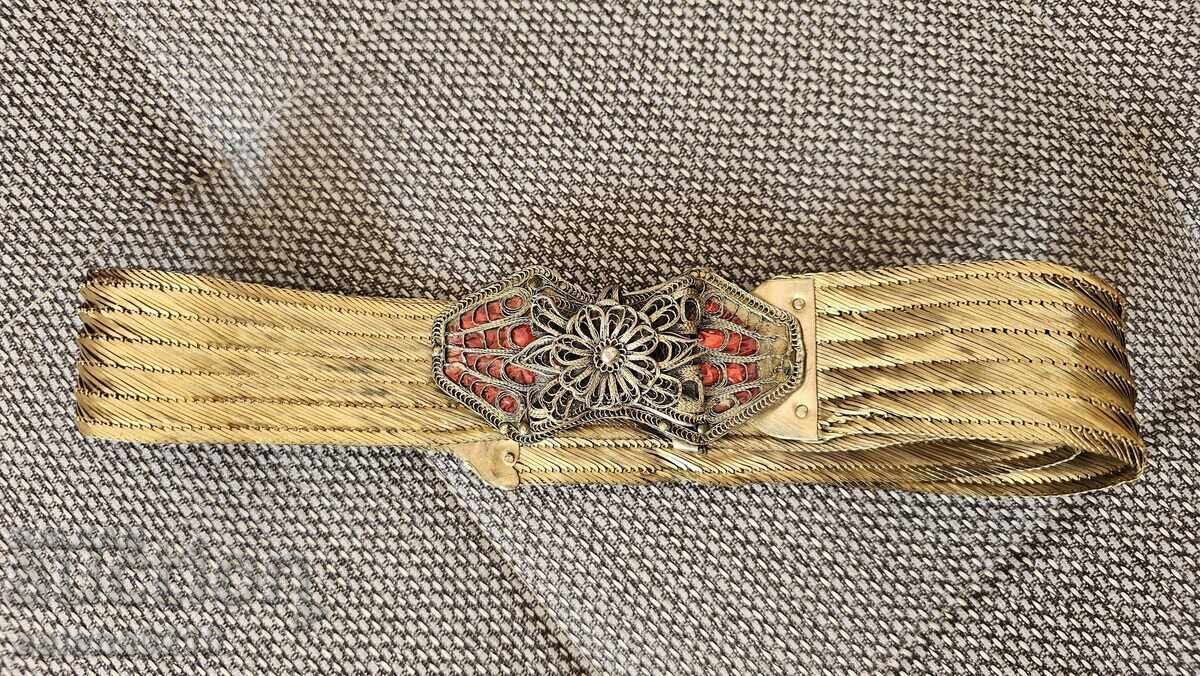 Delivery of Revival-era belt for folk costume
