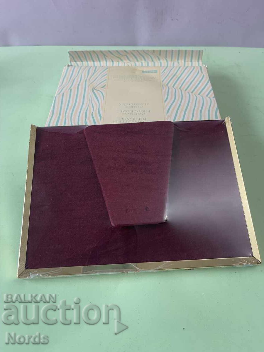 Delivery of Metal picture frame