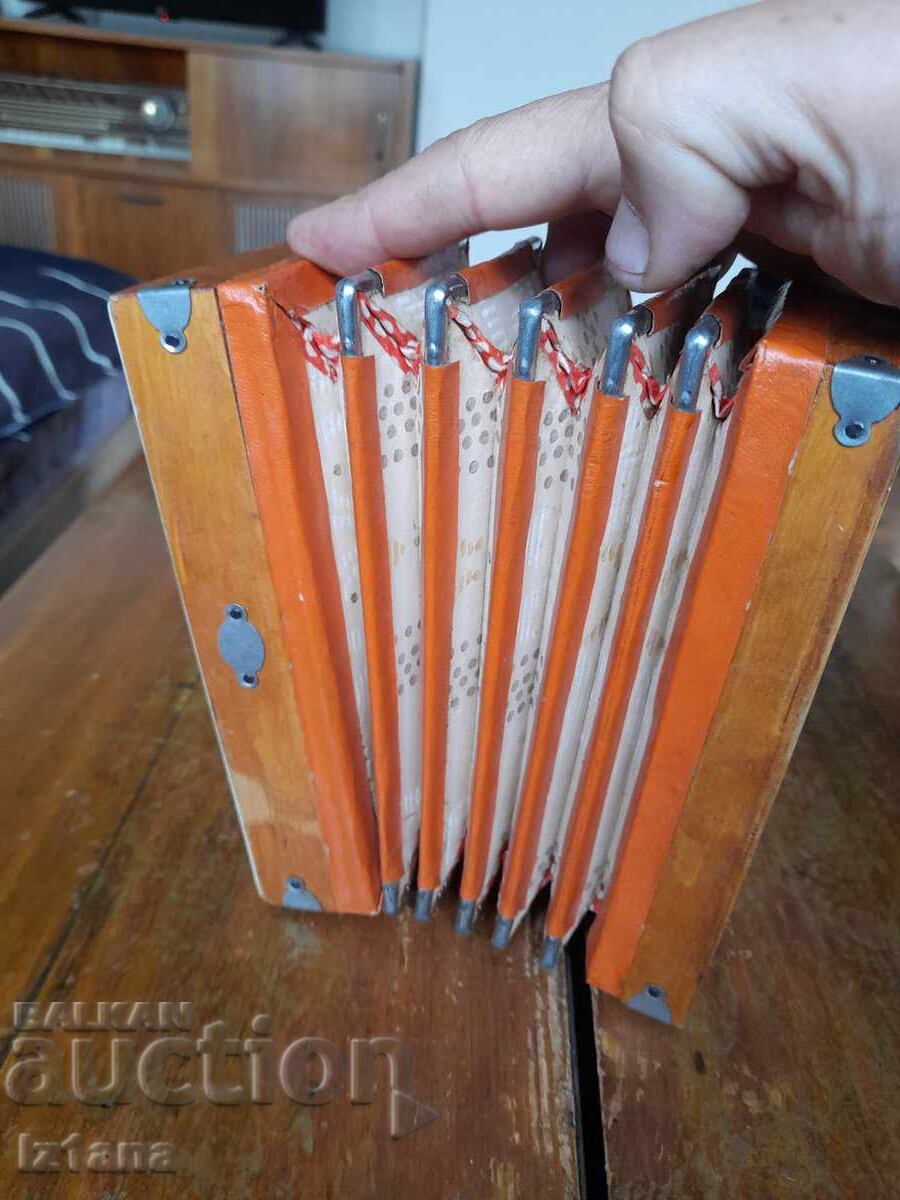 Old children's accordion - 5