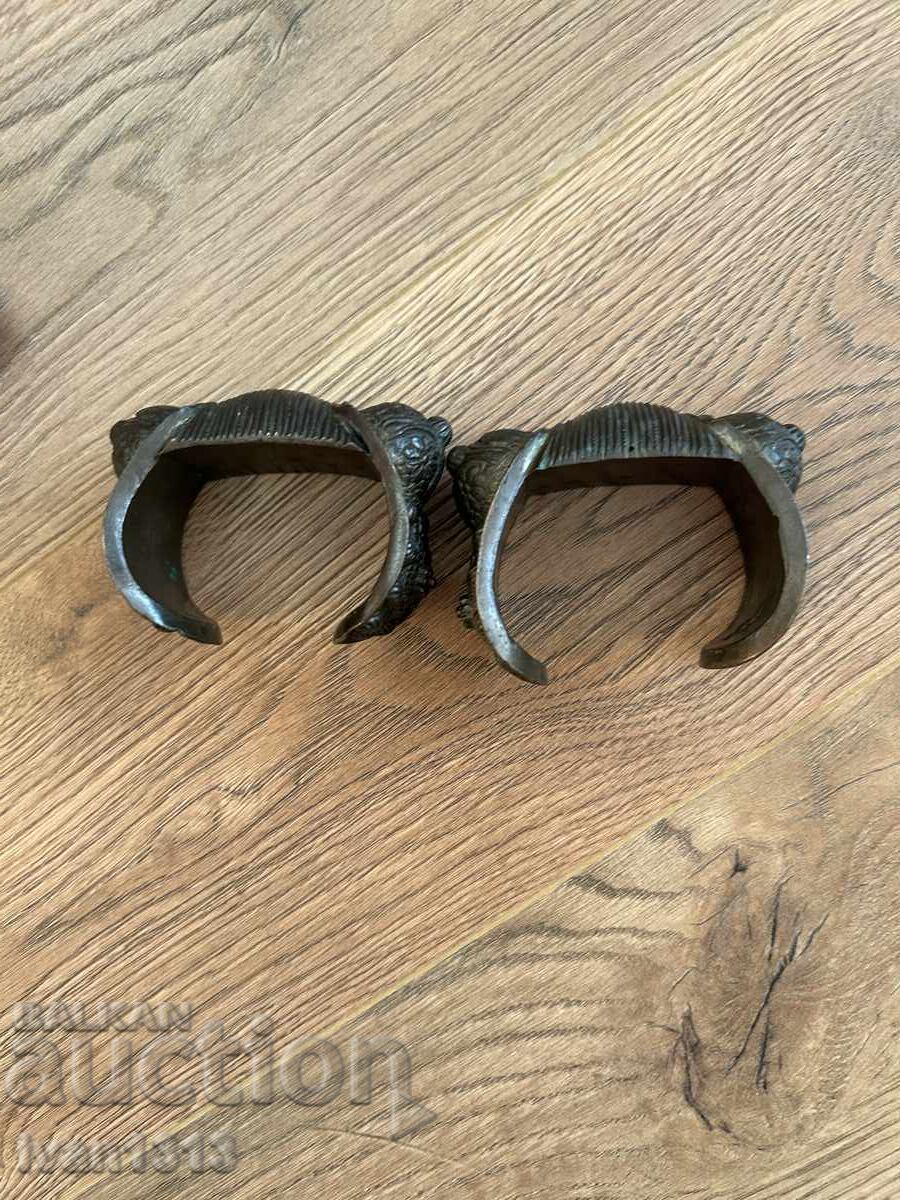 PERECHE BRATĂRI RENASTERII cu preț € 110.00 | 215.14 BGN