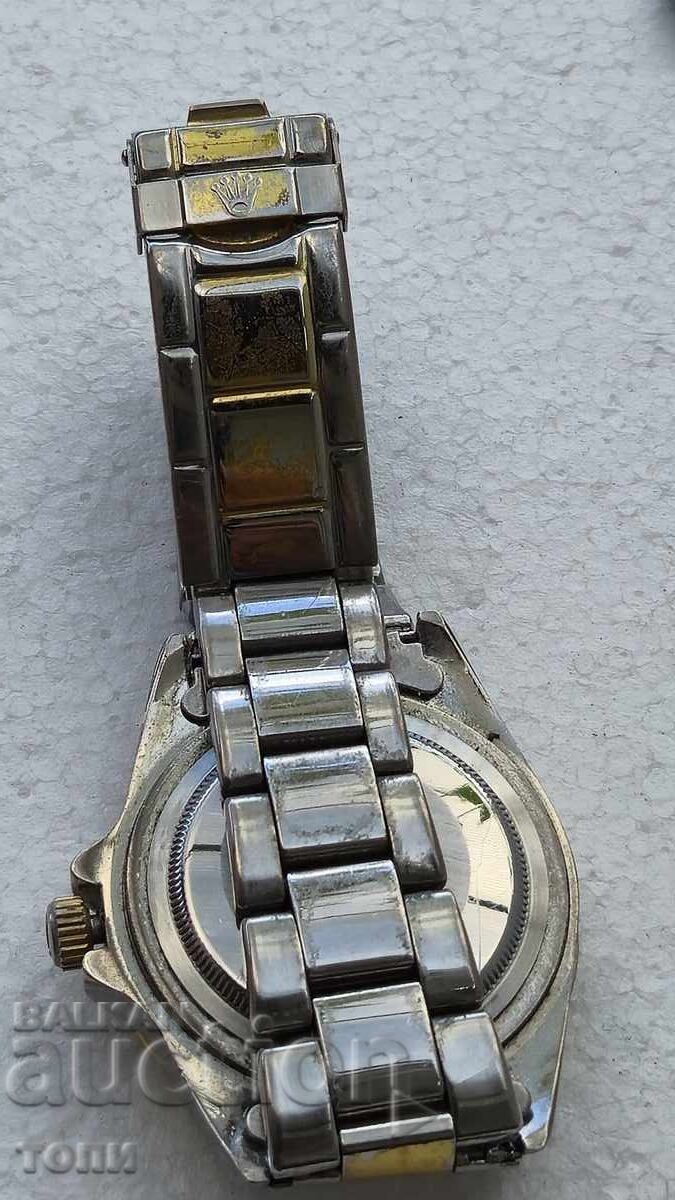Livrarea ROLEX QUARTZ RARĂ REPLICĂ NU ȘTIU DACĂ MERGE BZC!!!
