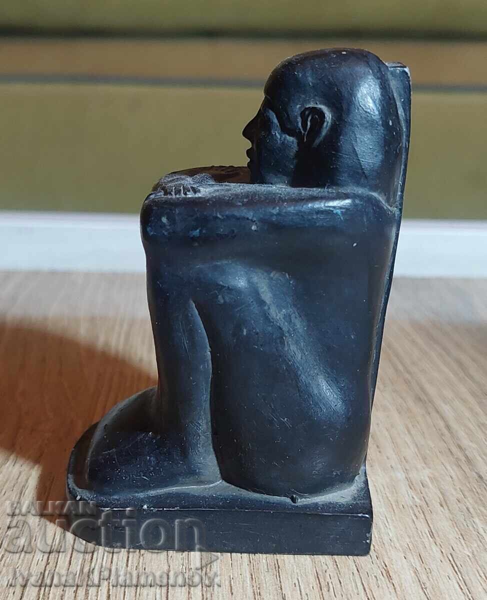 Auction  Egyptian Figurine for Connoisseurs