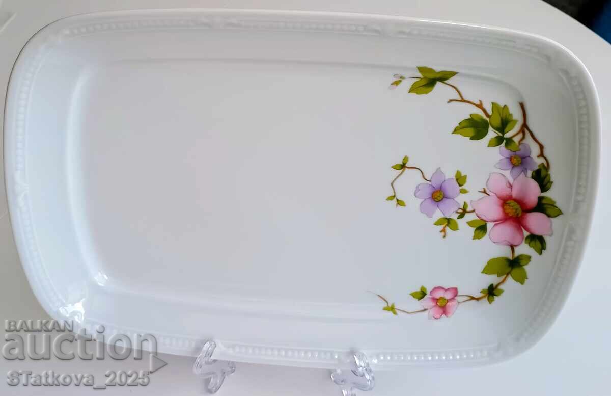 Auction  Porcelain Plate