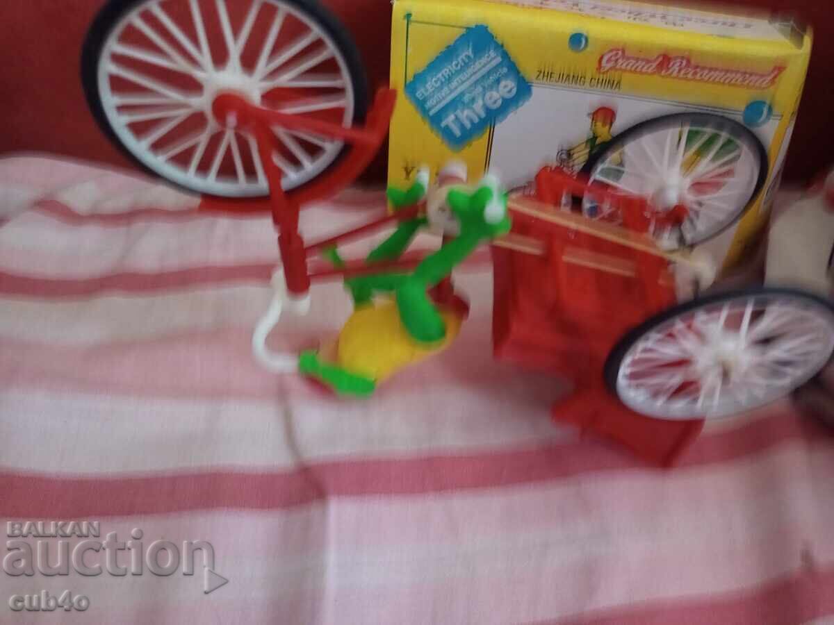 Auction Vintage toy with box Auction Vintage toy with box