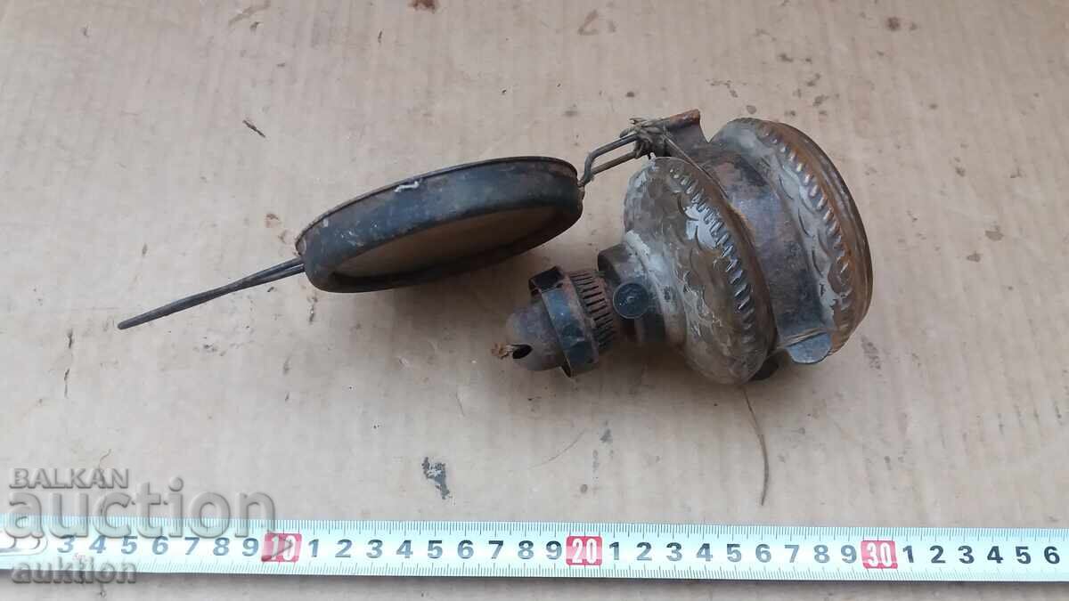 Licitație VECHE LAMPĂ CU GAZ DIN PERIOADA RENAȘTERII NAȚIONALE Licitație VECHE LAMPĂ CU GAZ DIN PERIOADA RENAȘTERII NAȚIONALE